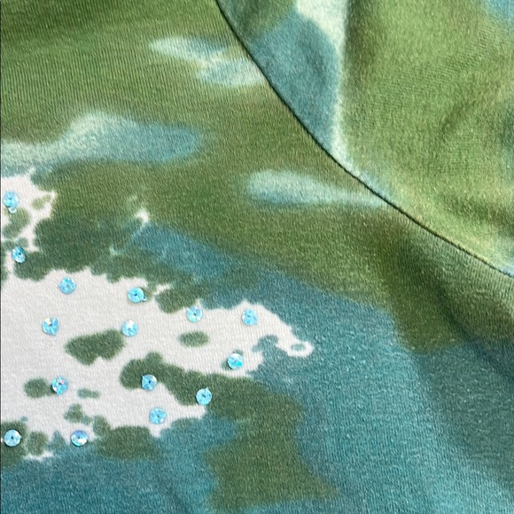 Essentials by Maggie Y2K Green T-shirt with Panda Sequin & Blue Stones 18/20W - Picture 10 of 12